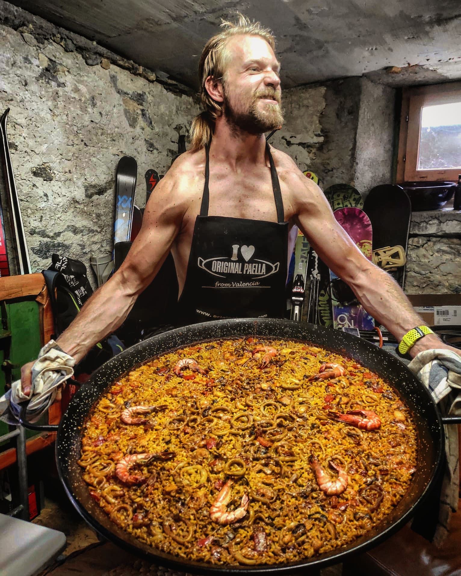 Fotografia foto paella con delantal www.originalpaella.com