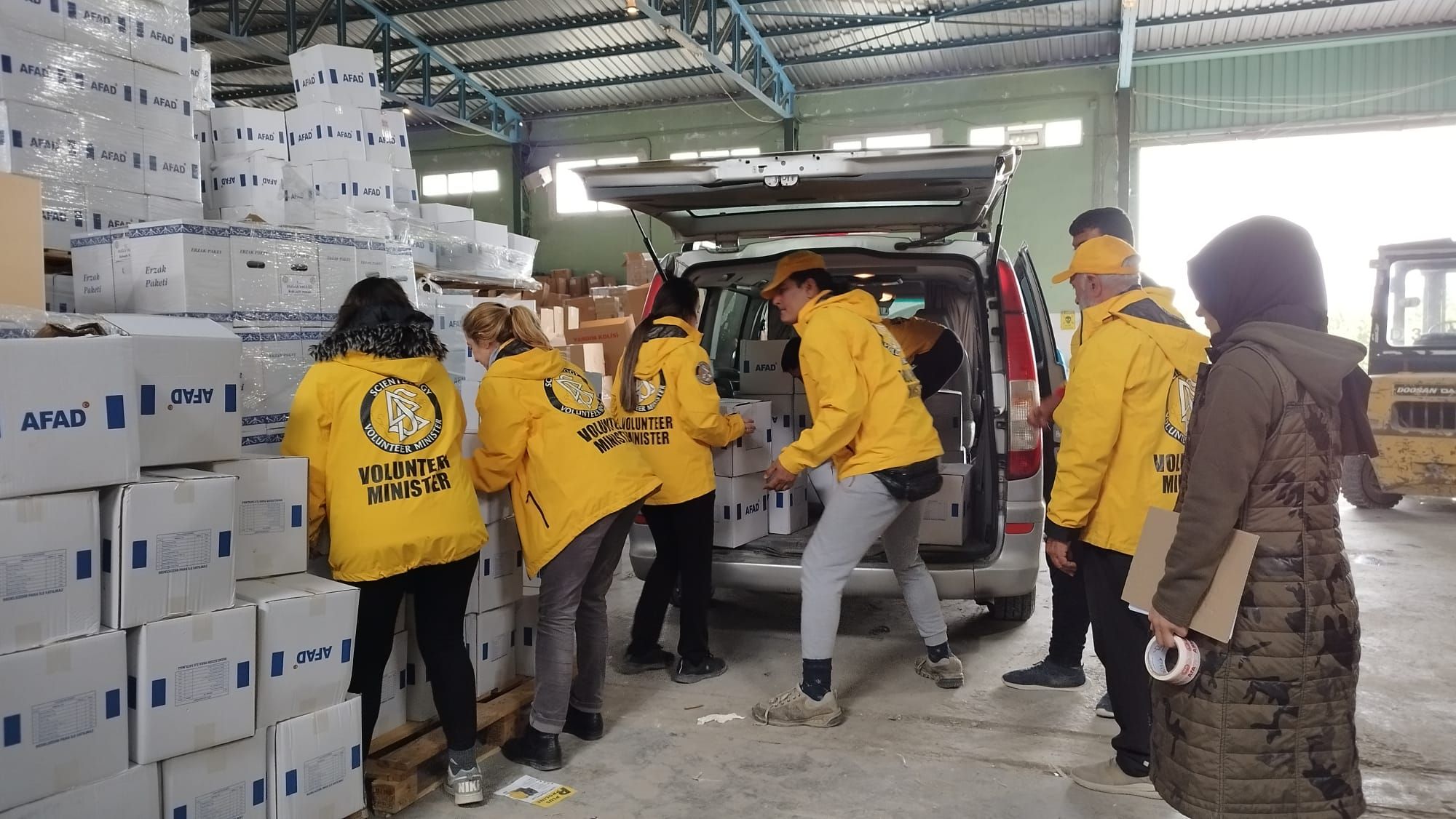 Fotografia Voluntarios de Scientology en Turquia 02