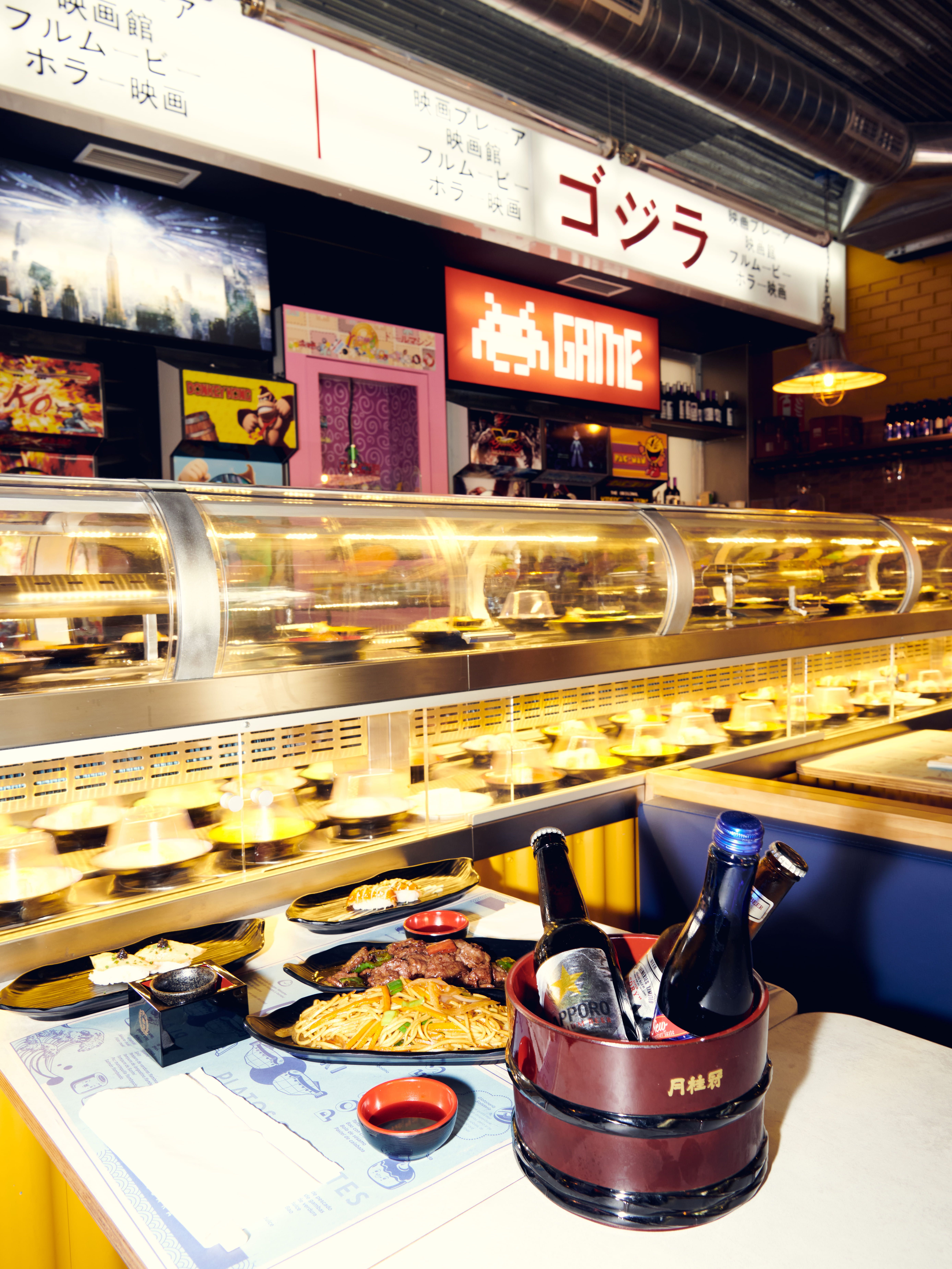 Fotografia Running Sushi in Osaka