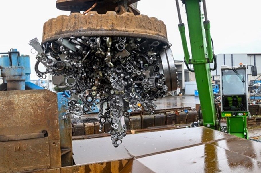 Fotografia Los productos sufrieron tales daños en una prensa que es